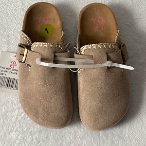 Yoki Kids Super Cute Comfy Slip on Taupe Slippers, Size 1, NWT